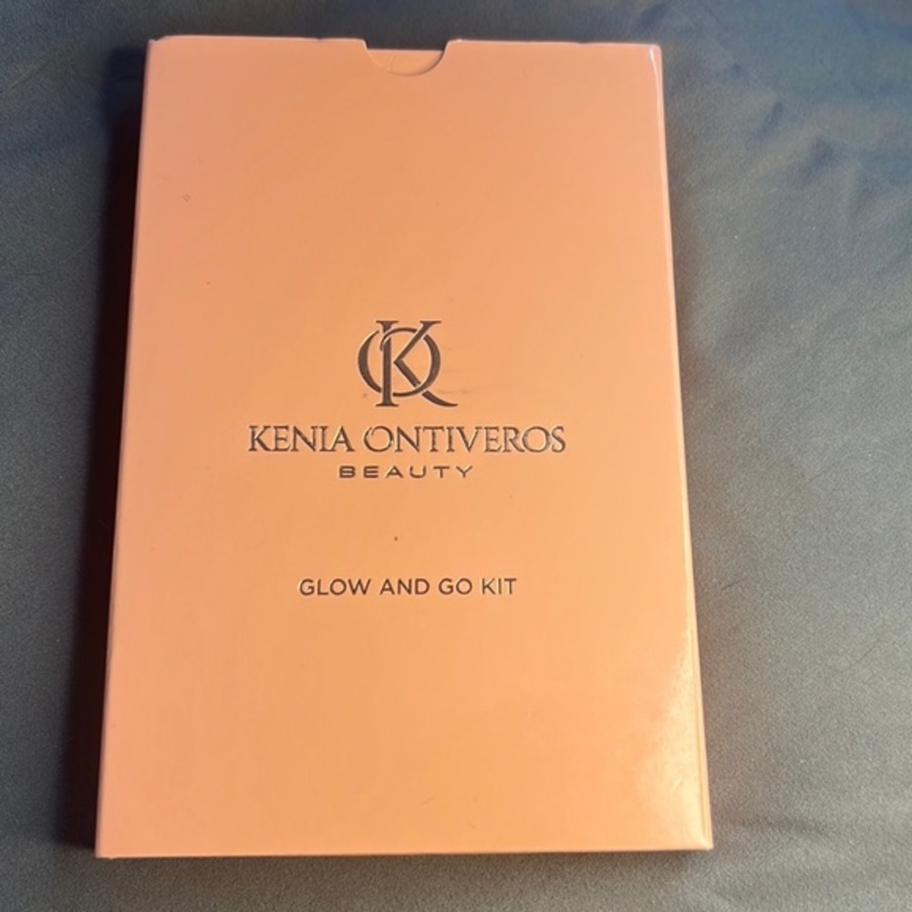 Glow and Go Kit - Picture 1 of 3